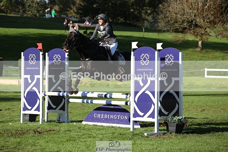 231022-150518-29613 - 473-COUNTING.STARS-Victoria.Newitt-TrotUp+SJ