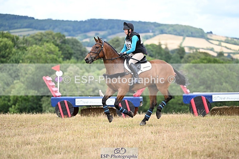 250803A-155614-16422 - O-687-Christina.Wiederkehr-KILLINAS.OISIN