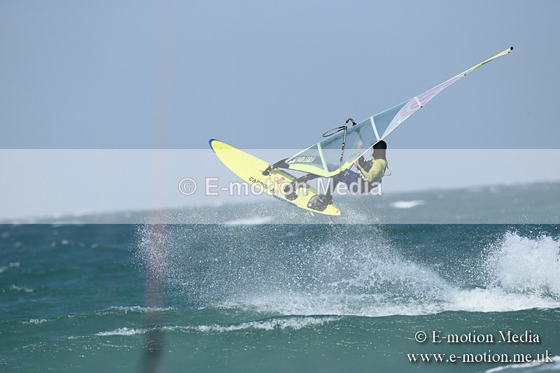 WS 020413-51 - Windsurfing