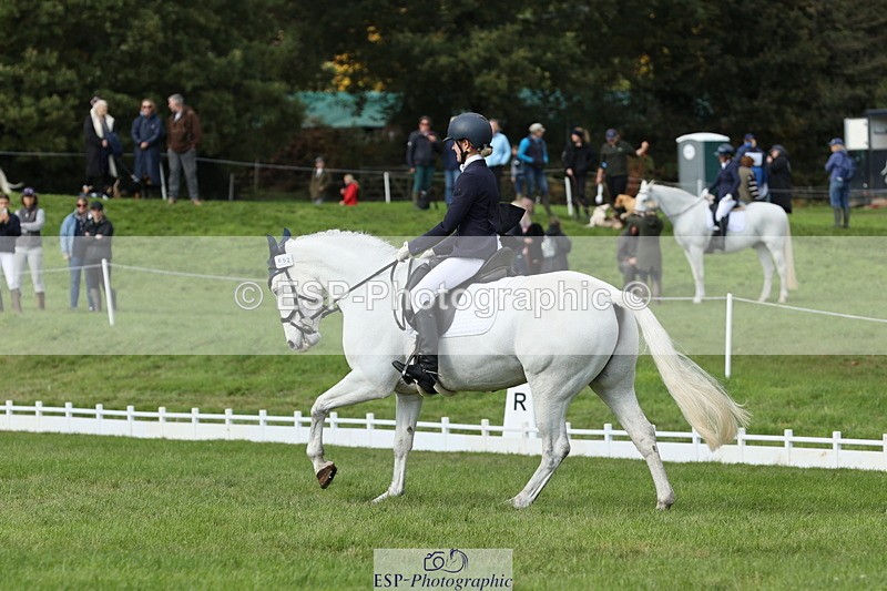 251024A-133754-12617 - H-652-Amelie.Perceval