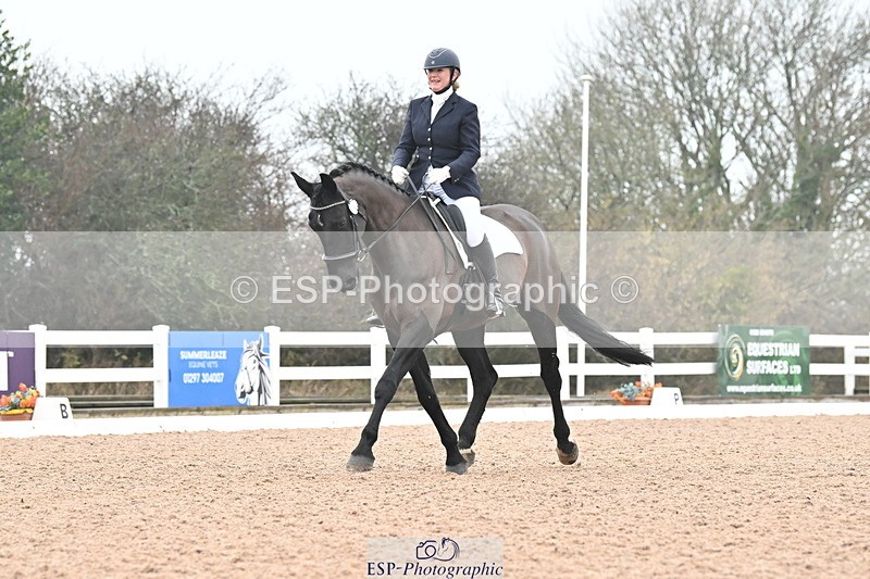 240217A-112549-01319 - 227-Jo.Roberts-Majestic.C