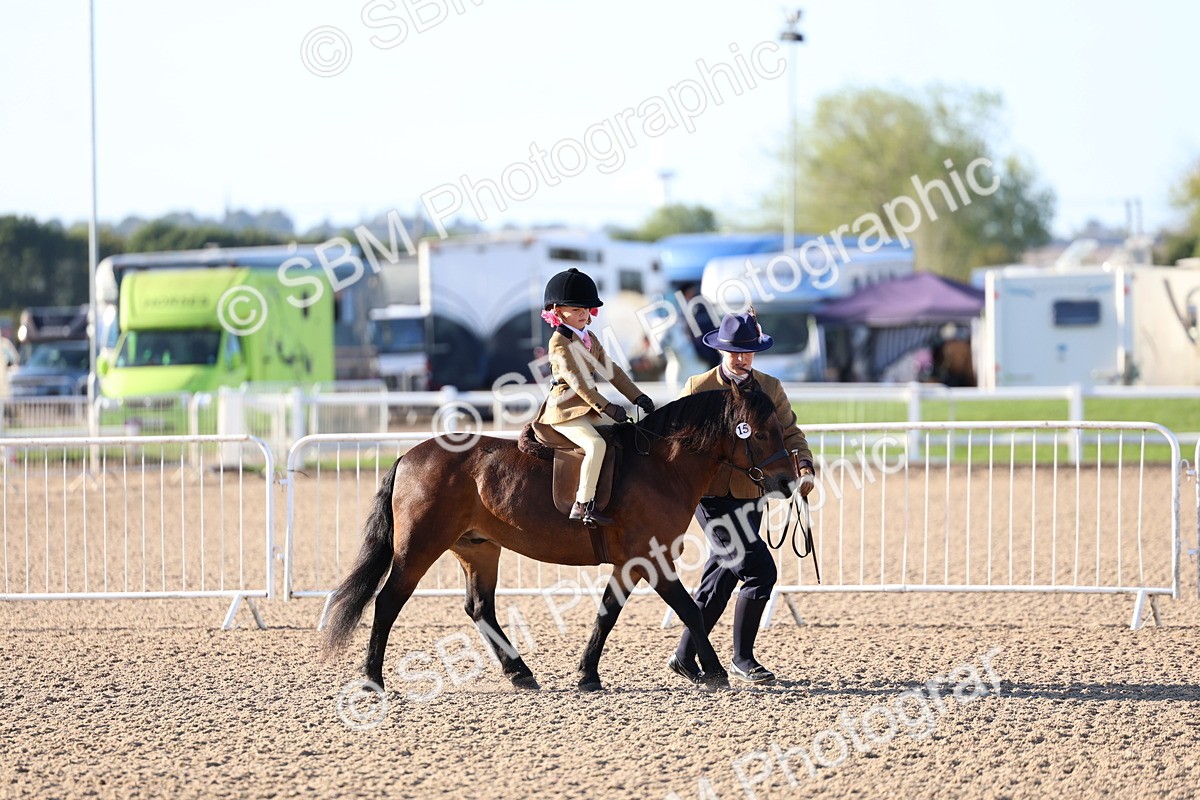 SBM_07827 - Class 301 - Ridden M&M - Small Breeds