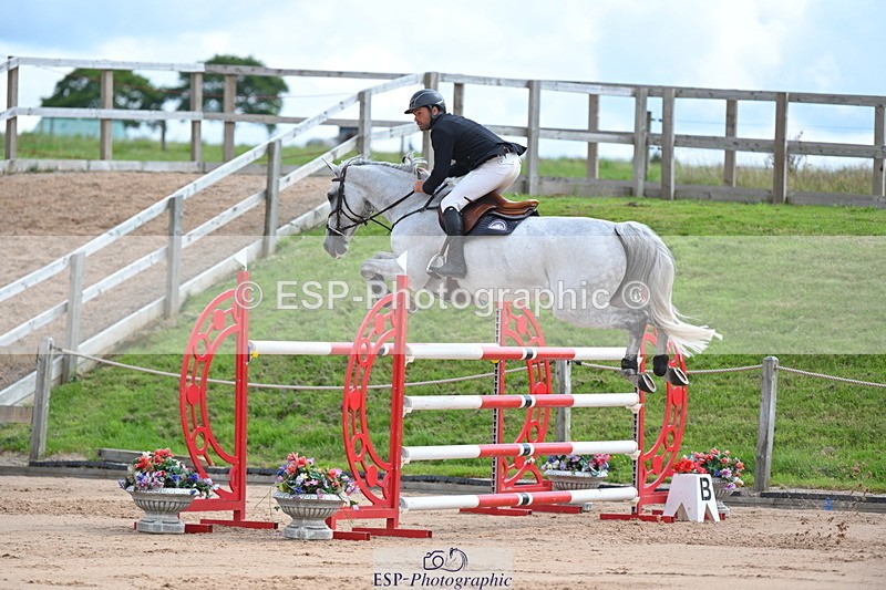 230721A-105825-05510 - Cls 6, 2 Star Medium 1.35m