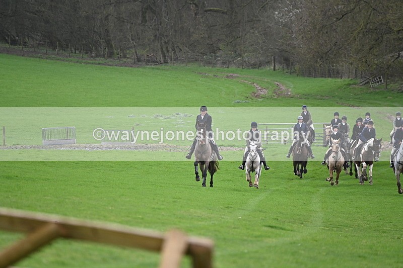 WJ6_9090 - Line Three