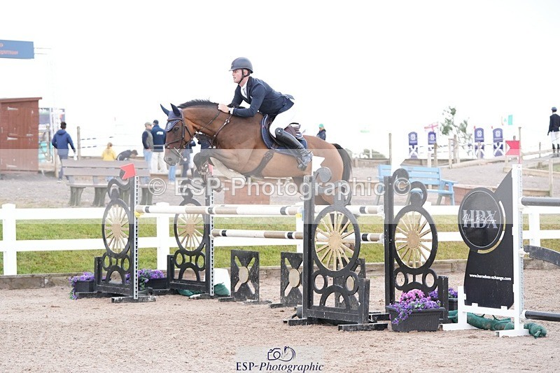 250720-091533-18102 - Cls16, 1 Star Silver Tour Accumulator