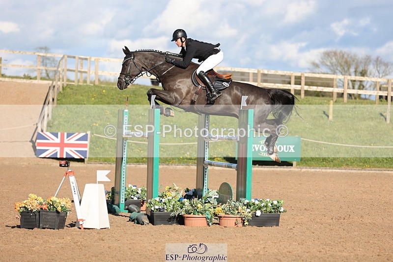 240419A-173858-09904 - Cls 10, 2 Star Big Tour 145cm  Break to End