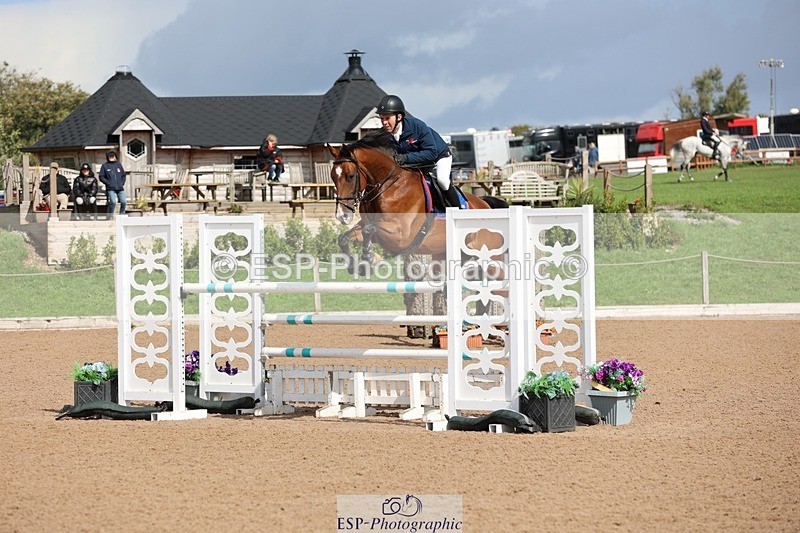 250911-121858-01407 - Cls 3 Snr Foxhunter