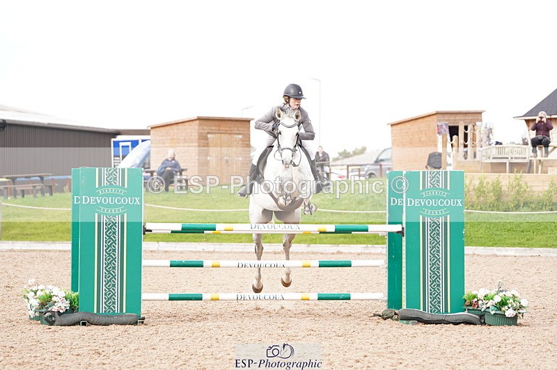 241004A-144742-00803 - Fri 04 Snr Fox & 1.20m Open