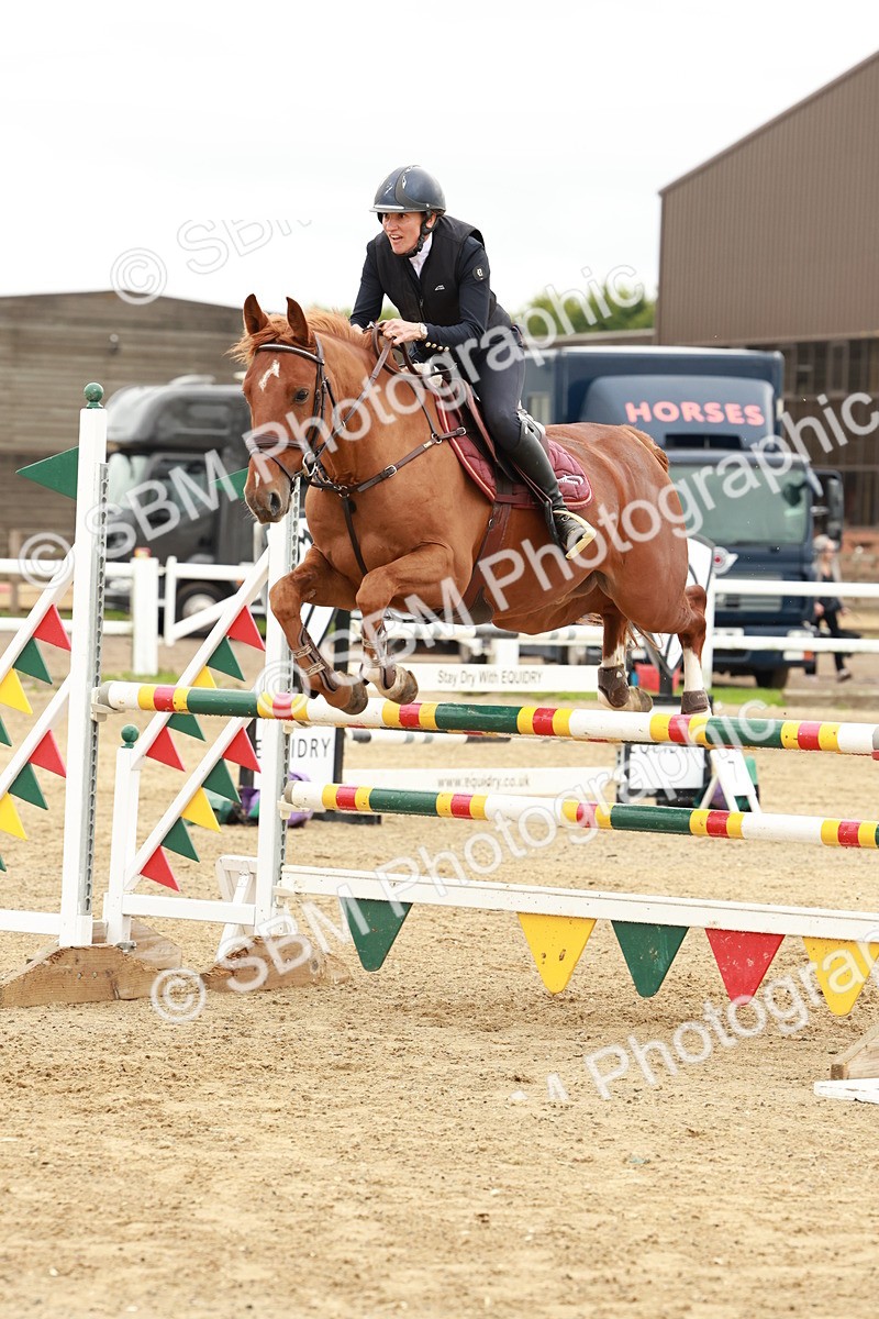 1I0A7809 - Class 4 - Senior Newcomers 1.10m