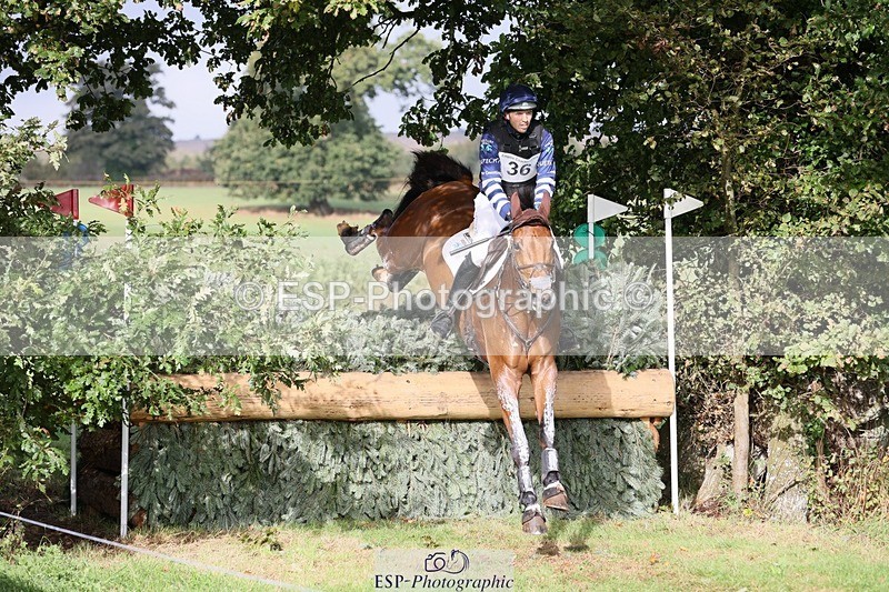 231020-111220-06725 - 036-DIAMANT.CRYSTAL.BLUE-Adam.Trew-XC