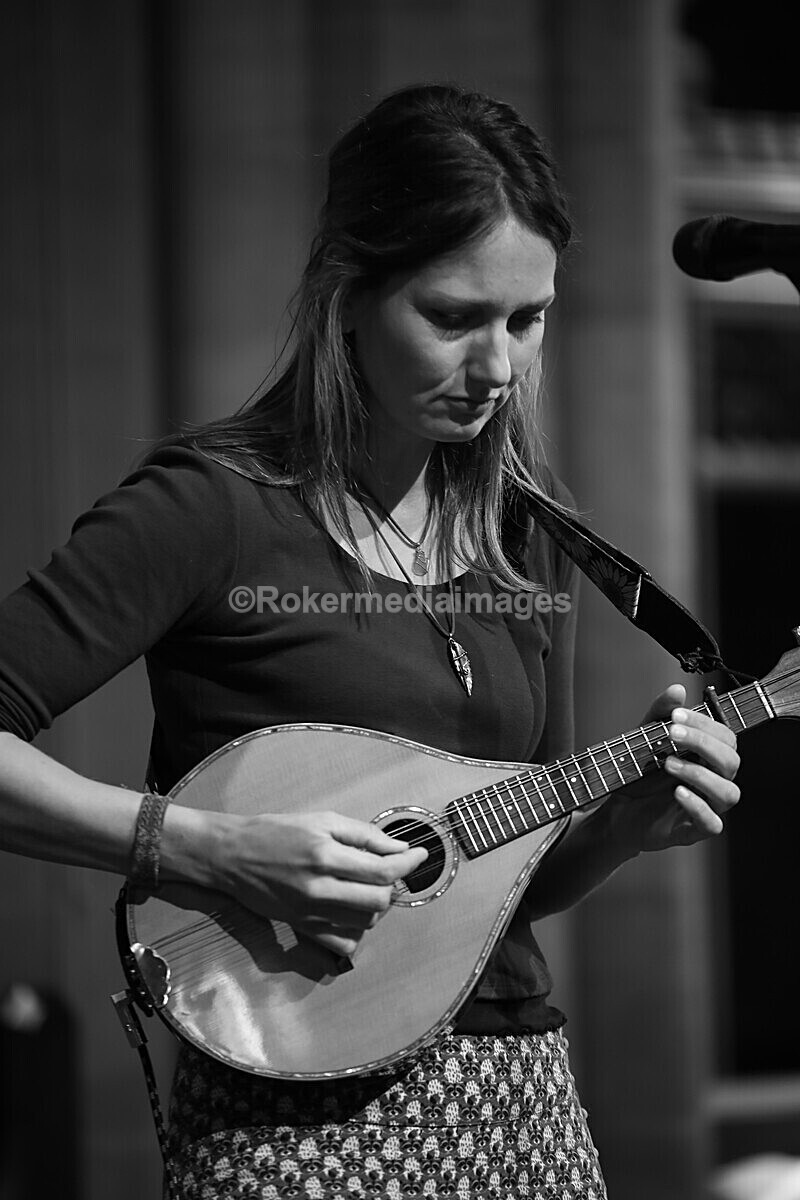 FOLK N BLUES-106 - FOLK and BLUES SEPT 2022