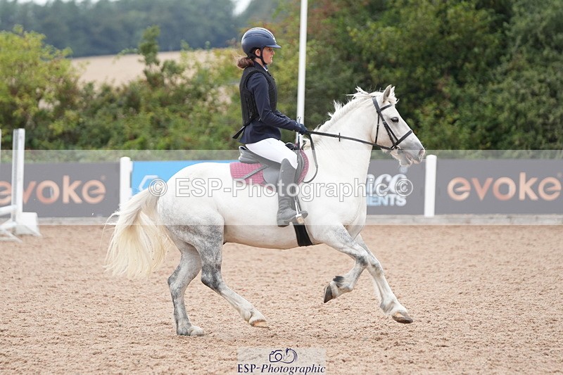 260825B-151605-00038 - Clear Round