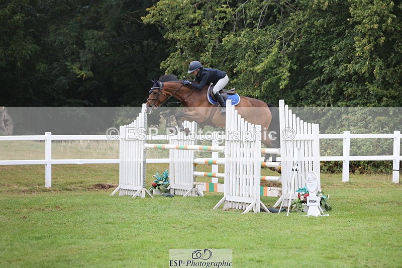 250830A-130643-06553 - Cls 16 Snr Newcomers and 1.10m Open