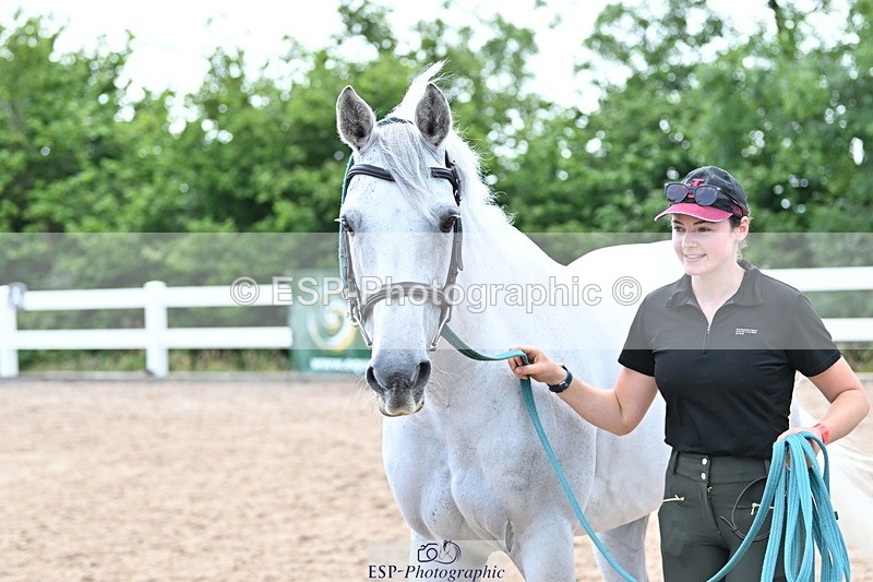 240717A-144009-02181 - Trot Up 2pm to 3pm - This folder is not in time order
