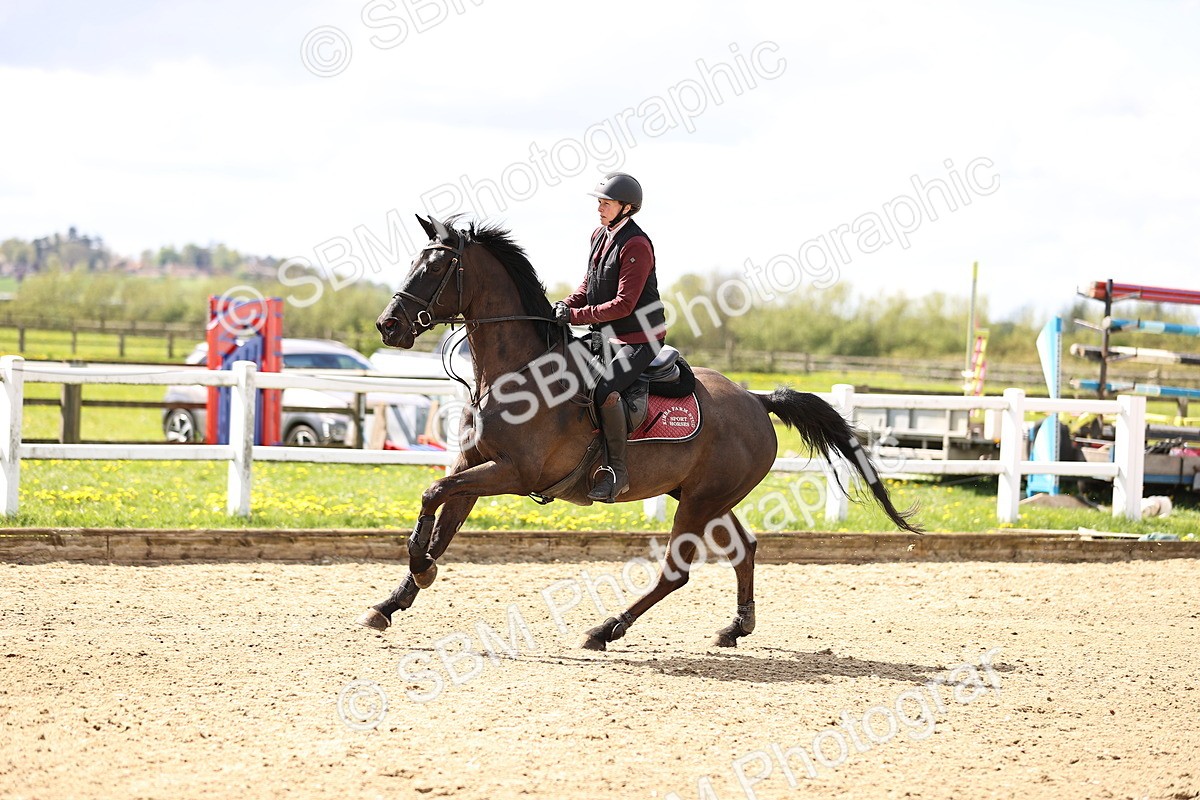 SBM_003926 - Class 17 - Senior Newcomers - 1.10m