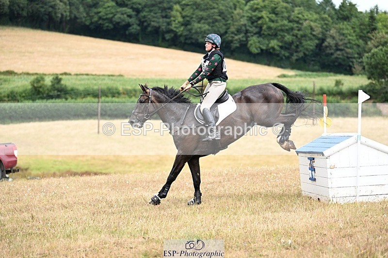 250803A-145551-15412 - P-710-Isla.Kitson-BLUES.CLOUD