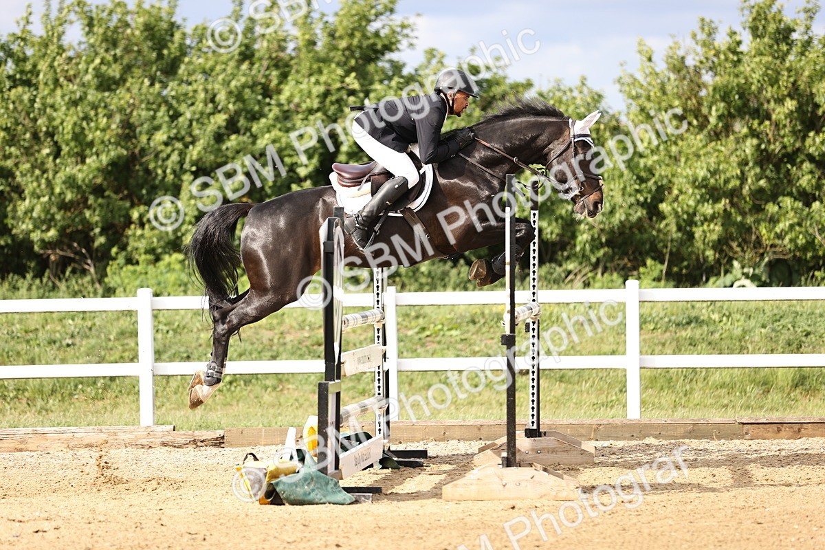 SBM_003824 - Class 13 - Senior Foxhunter - 1.20m
