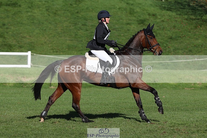 231022-110017-24890 - 650-NAOMIE.VAN.DE.BROUWERSHOEVE-Lara.Salter-TrotUp+SJ