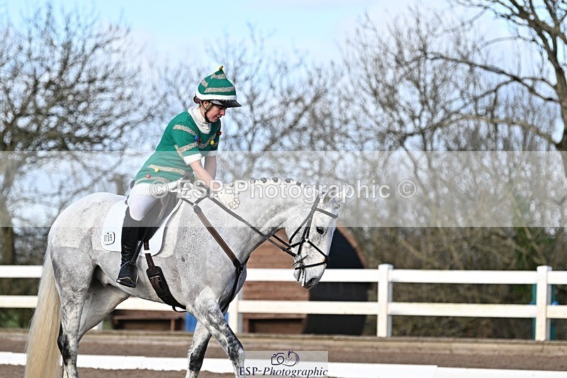 241214-111941-01375 - 105-Janine.Paterson-Machas.Grey