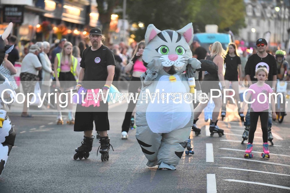 SH4_4037 - Carnival Procession.