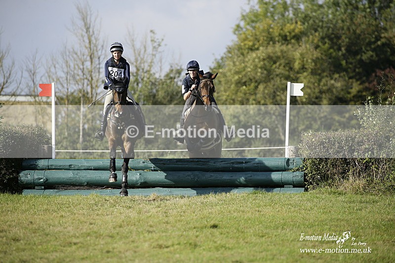  WWHT 171021 3584 - Intermediate Pairs (0.90m)  17/10/21