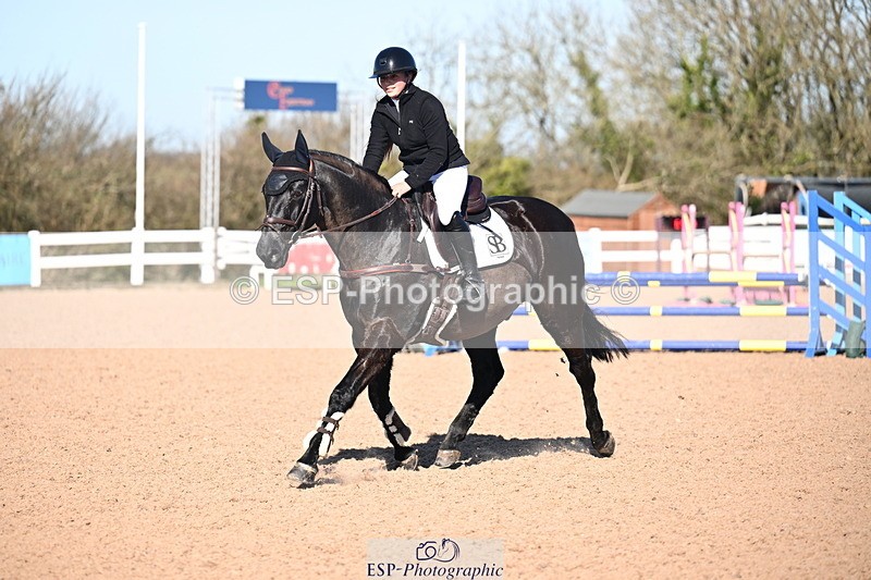 260318B-102709-00089 - Clear Round & Brit Nov 90cm