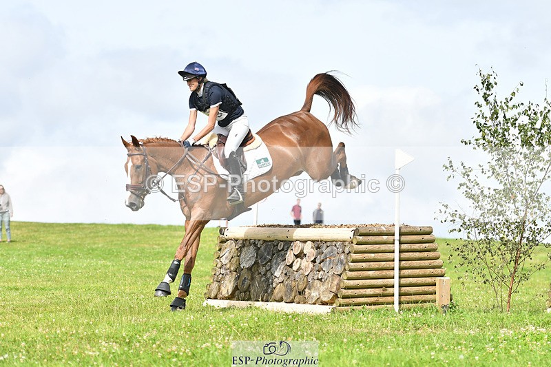 240804-103713-10421 - 353-Maja_Hullah-ORANJE_SPR