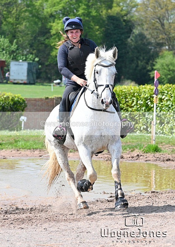 WJ7_7165 - The stables at Tweseldown 27-04-25