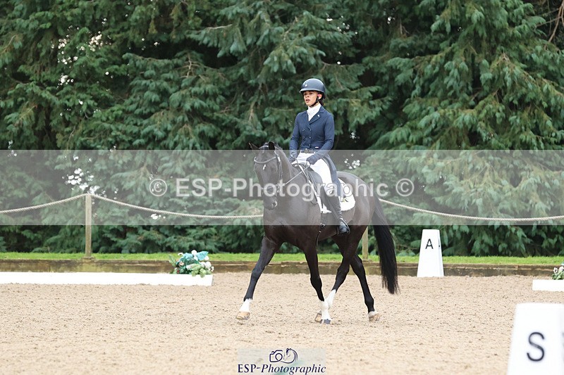 241024-113945-01889 - 052-Lydia.Heywood-JUST.THE.BISCUIT