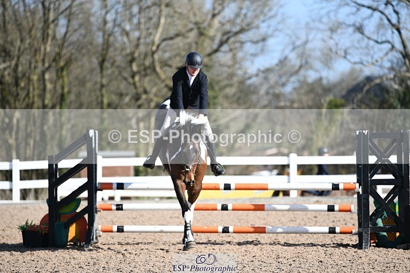 250330-101421-06041 - Cls 32 British Novice and 90cm