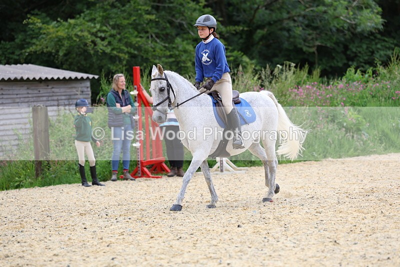 3E7A9797 - Pole Bending