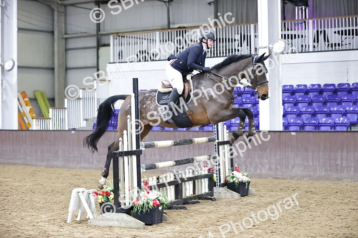 SBM_001134 - Class 4 - Senior Newcomers/ 1.10m Open