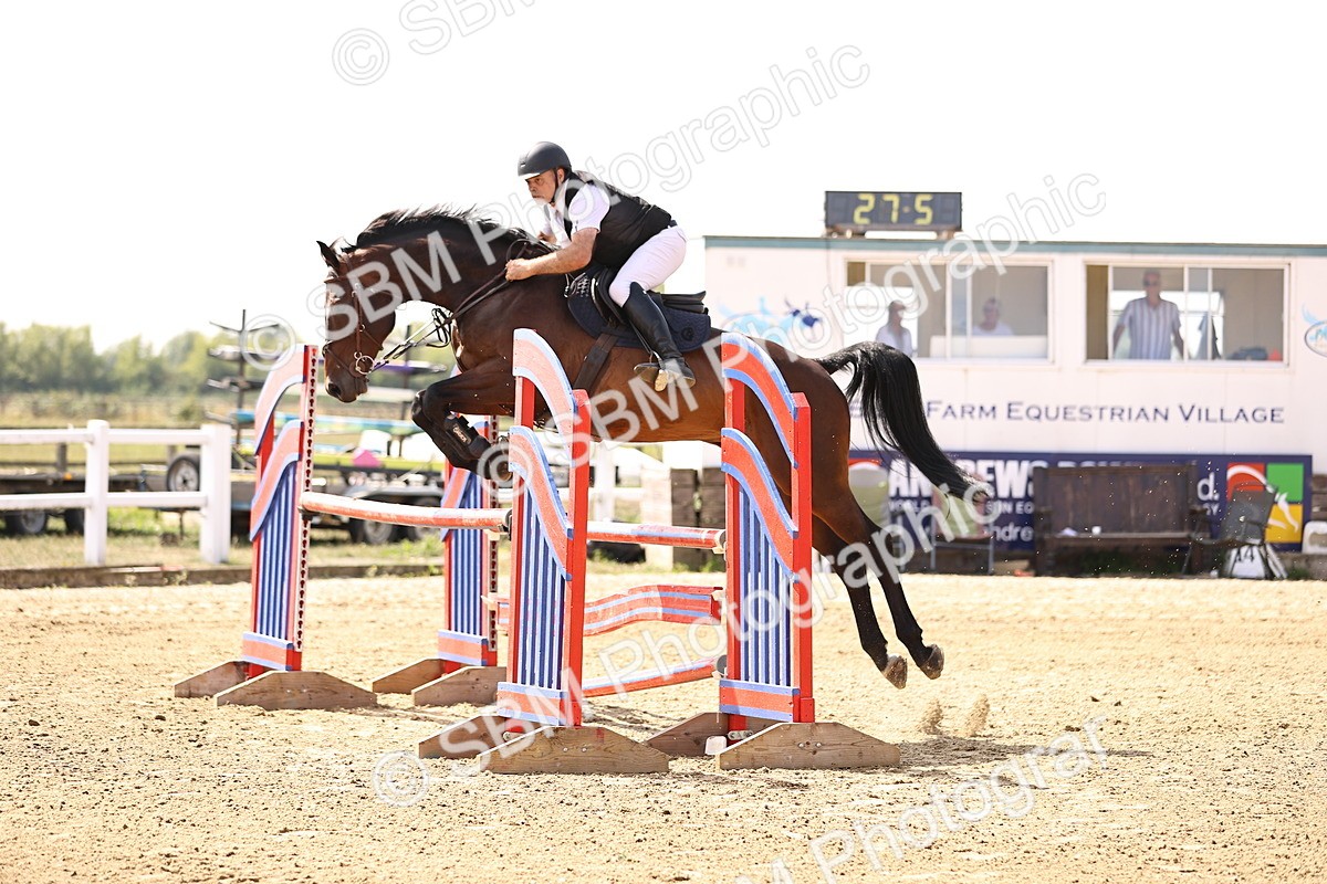 SBM_006706 - Class 12 - Amateur Championship Qualifier 1.05m
