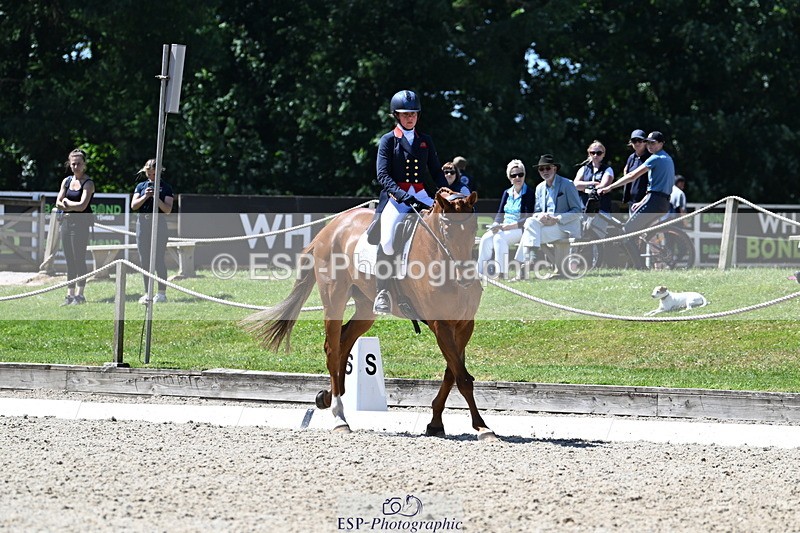 250522A-122453-03723 - C-202-Kitty.King-MBF.REDHOUSE.EVOQUE