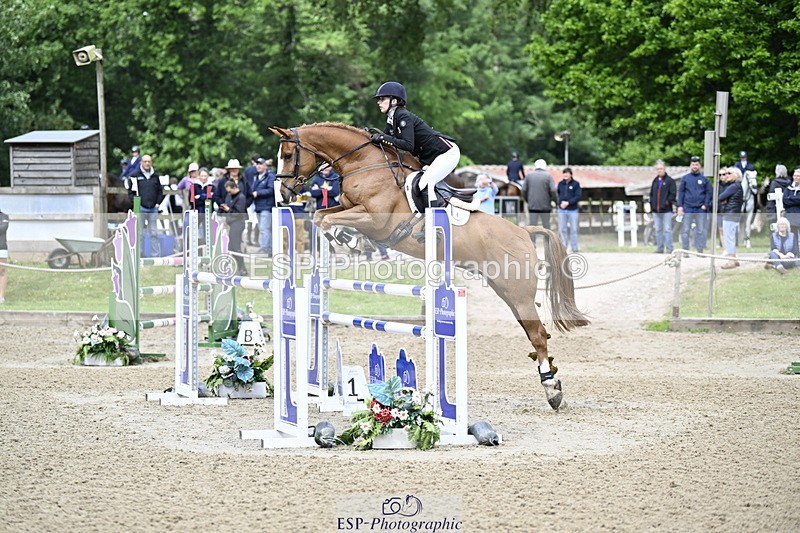 250525A-100529-15235 - A-006-Holly.Clarke-NICO