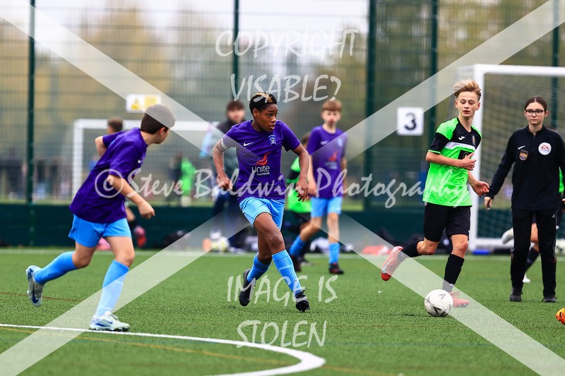1DX30369 - 2025-10-12 FC Abbey Meads U14 Orange V Kingsdown Lions U14
