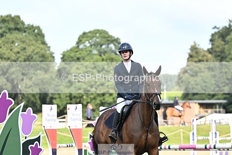 240818-091045-03332 - Cls 8A Snr British Novice