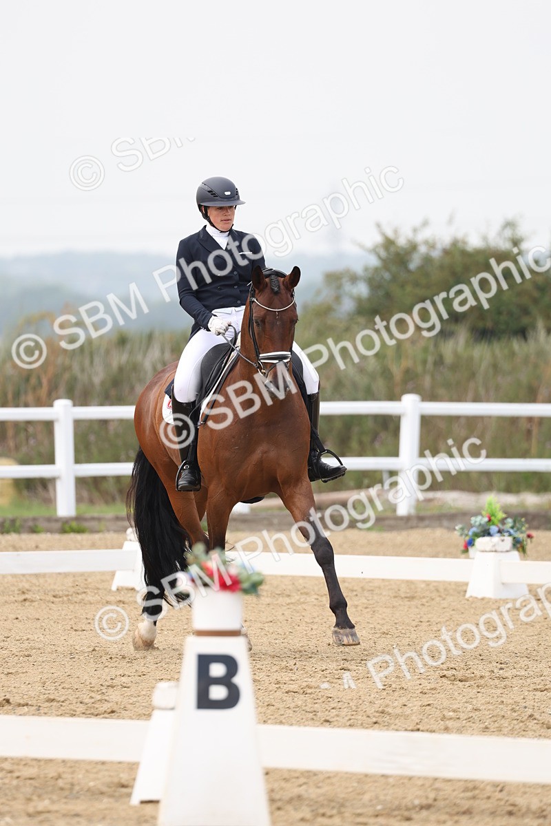 SBM_007445 - Class 9 - FEI INT I - 14.57-15.45