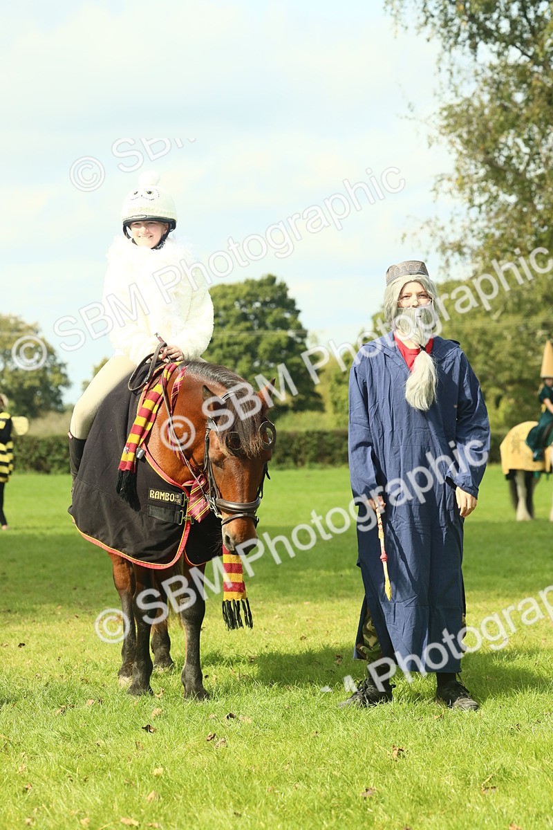 SBM_63627 - S35 - Fancy Dress Showing