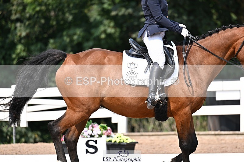 250816-140149-05247 - 151-Shona.MclauchlanLuca.Me.Go