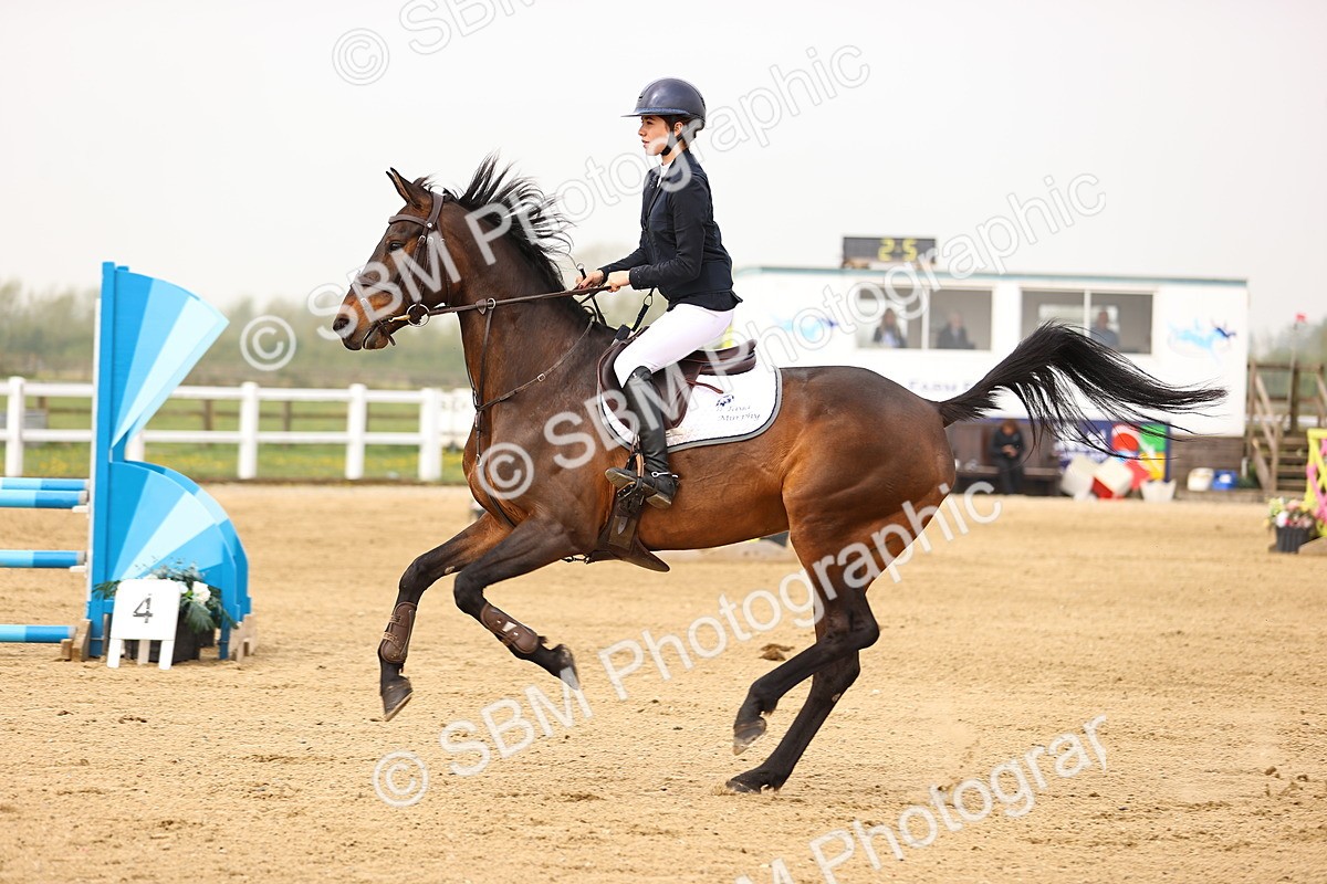  - Class 15 - Senior British novice - 90cm