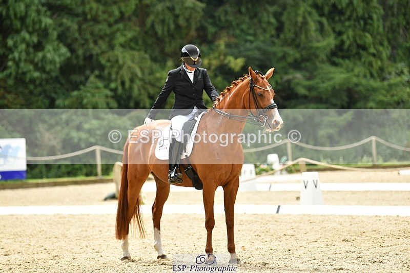 250718A-140544-01980 - 068-Stacey.Escrig-JOIE.DE.VIVRE.III