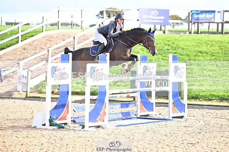 251005-102448-02753 - Cls 15 Foxhunter and 1.20m