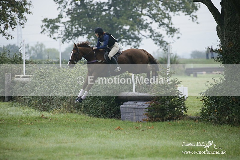 WWHT 171021 0059 - Novice Restricted (0.80m)  17/10/21