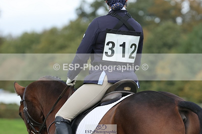 251023A-111927-03286 - D-312-Laura.Sharpe