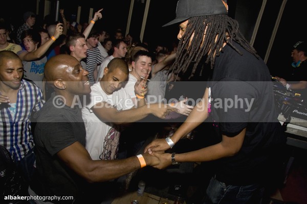 bailey - Heavy Hitterz: (A - L)