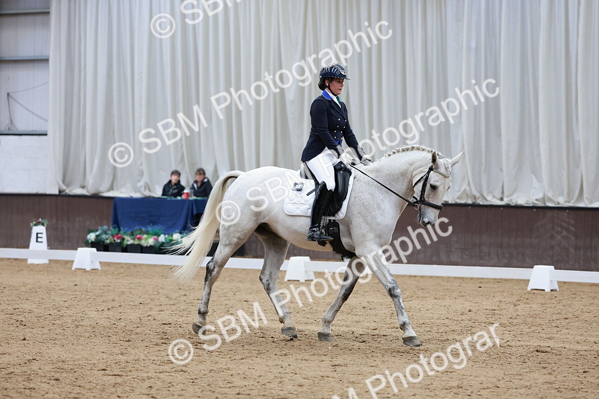 SBM_009903 - Class 6b - Novice 6 - 12.40-13.43