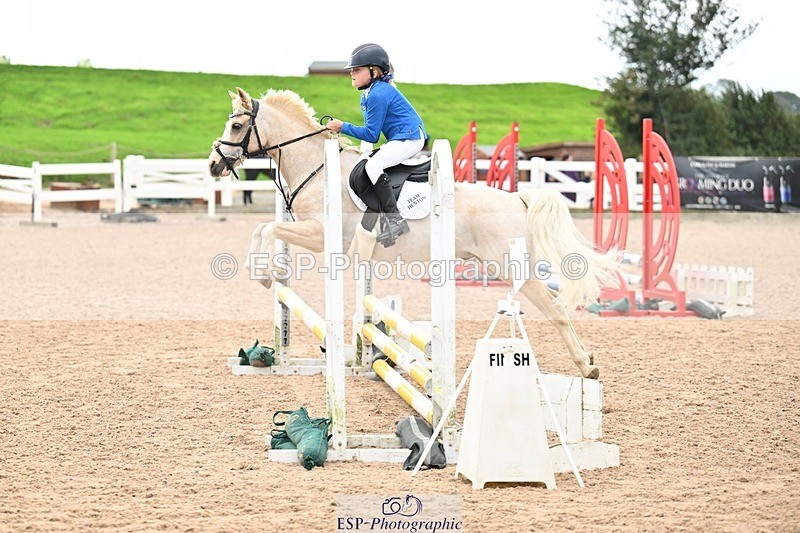 250920-100212-00088 - Cls 20+21 Club and Schools 60cm