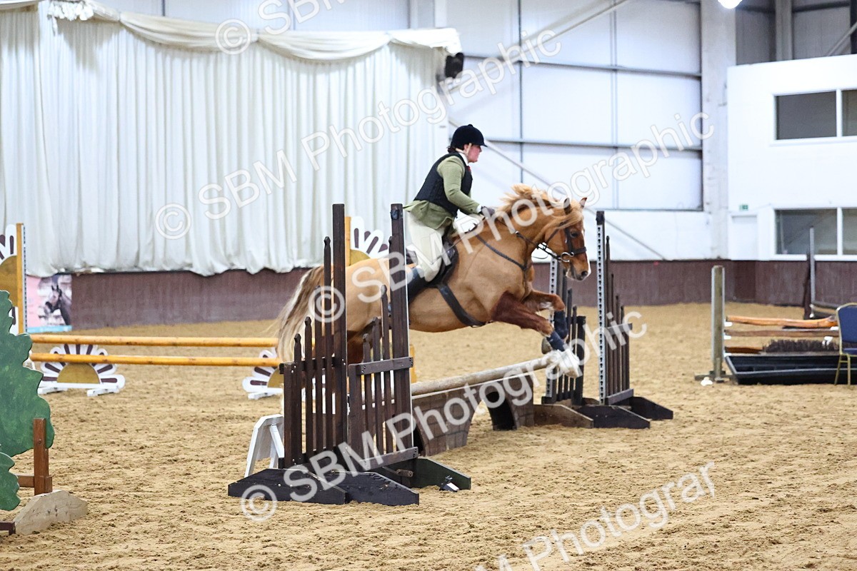 SBM_003092 - Class 35 - 60cm Training Stakes