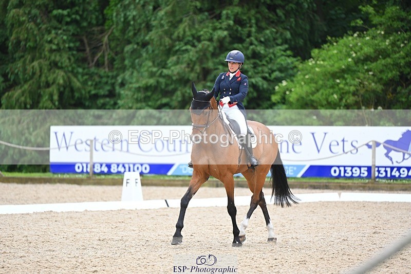 240524-113945-08967 - 520-LONDON_52-Laura_Collett